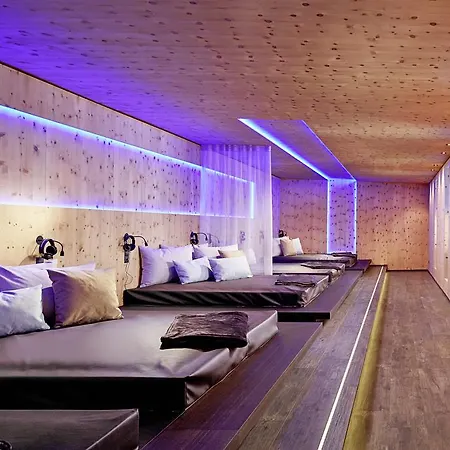 Hotel Sonnenparadies 4*